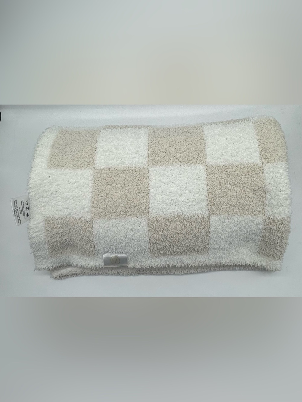 Caden Lane Cuddle Lane Luxe Blanket in Checkered Pattern